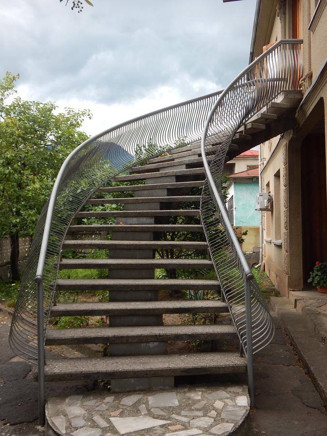 Savanna House Jvari Екстериор снимка